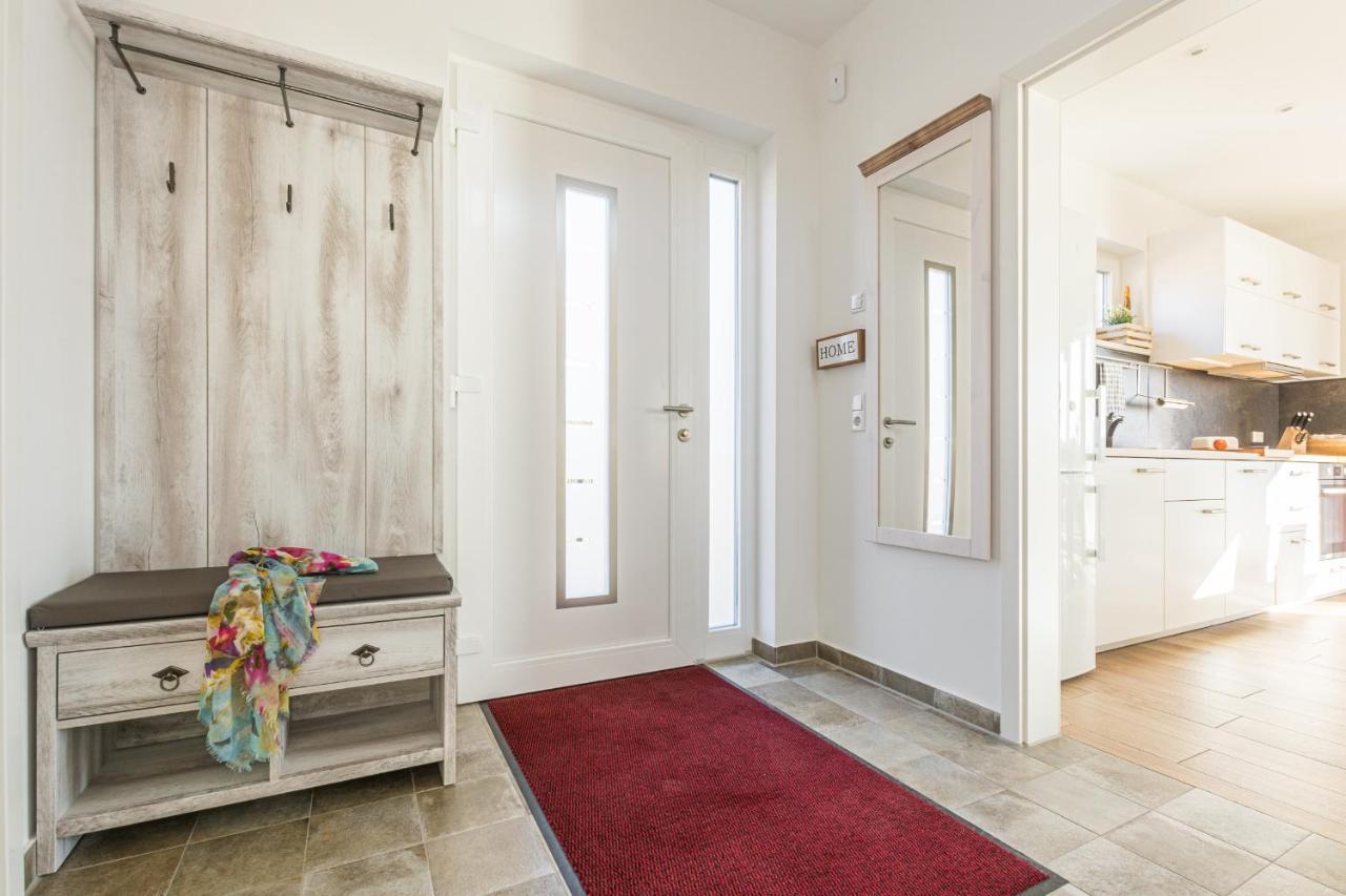 5 Sterne Ferienhaus Direkt Am See Mit Sauna-Kamin-Garten Krakow am See Eksteriør billede